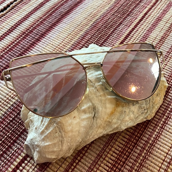 Fashion sunglasses mirrored & tinted unisex pink tint gold wire - Picture 4 of 9